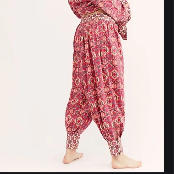 FREE PEOPLE INTIMATES HOLIBABE BALLOON PANTS - Picture 1 of 7
